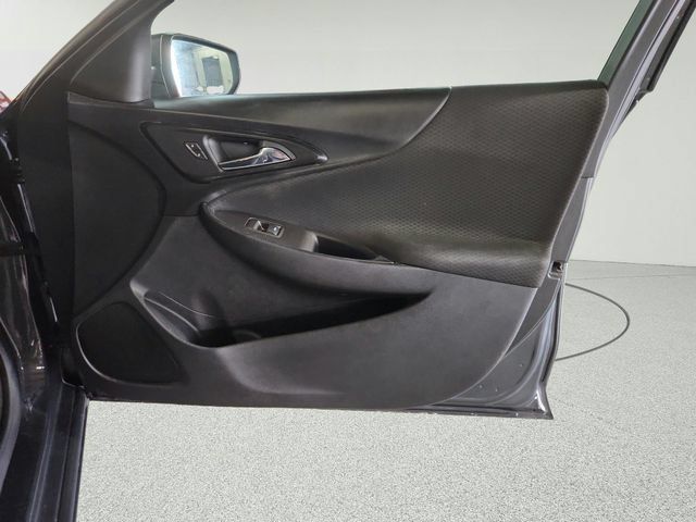 Used 2018 Chevrolet Malibu LT FWD image 23