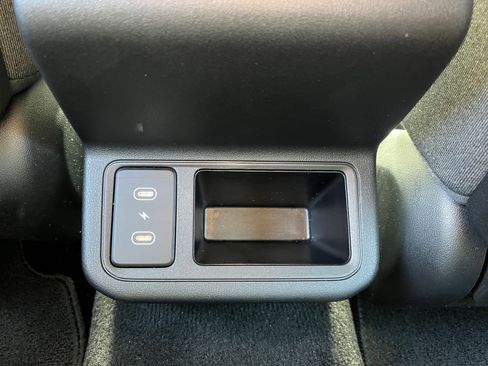 Used 2025 Kia K4 EX image 33