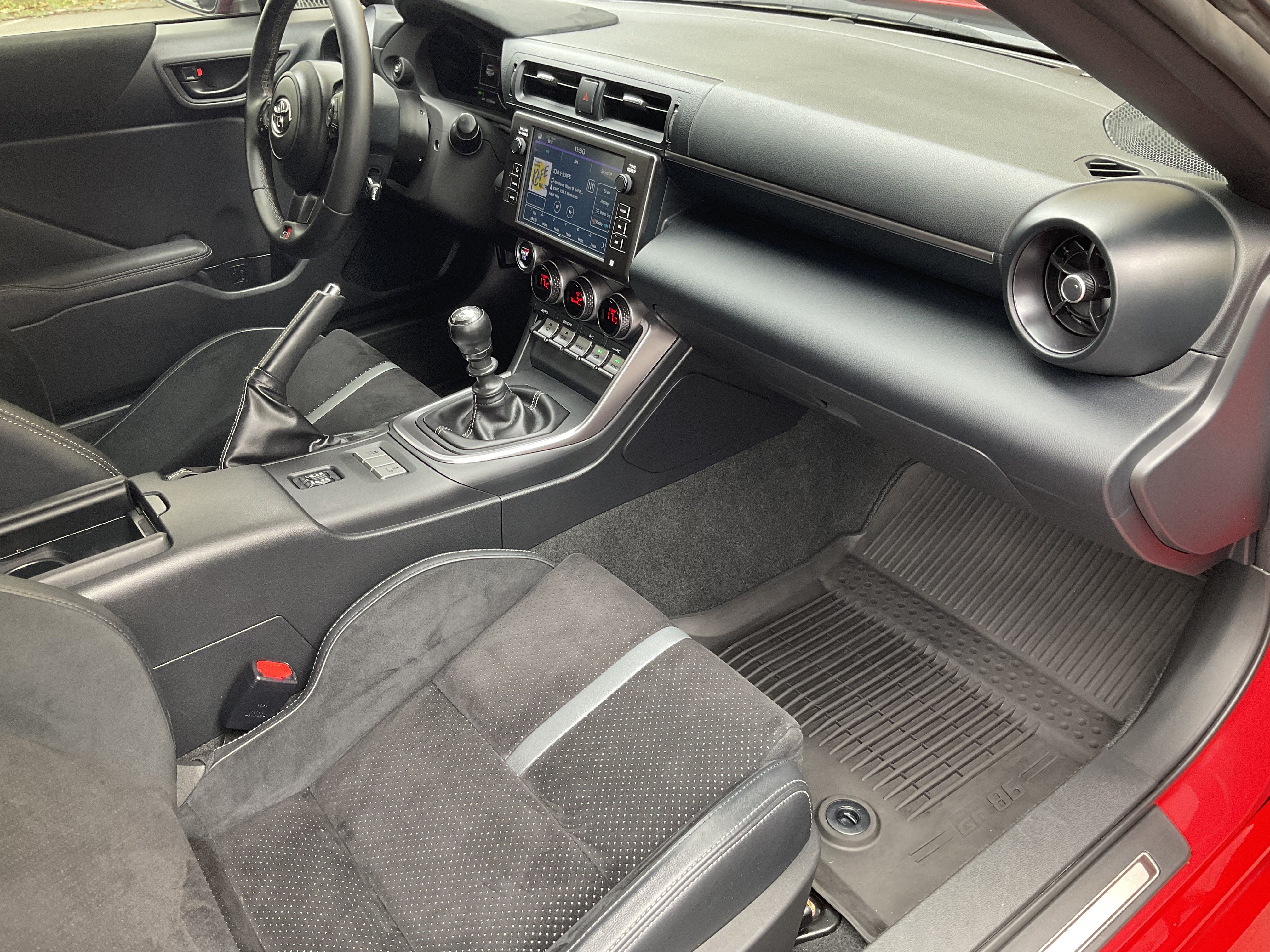 Used 2024 Toyota GR86 Premium RWD image 23