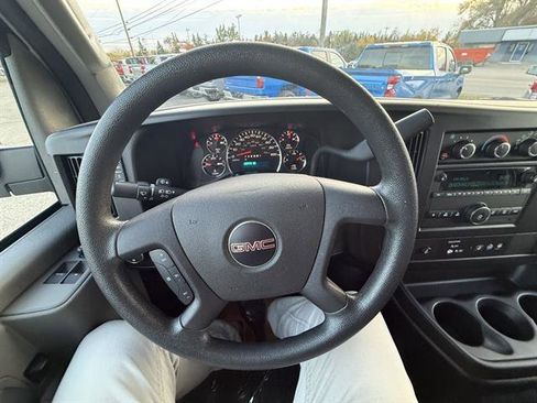 Used 2023 GMC Savana 2500 image 21