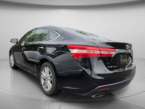 Used 2013 Toyota Avalon XLE Premium FWD image 7
