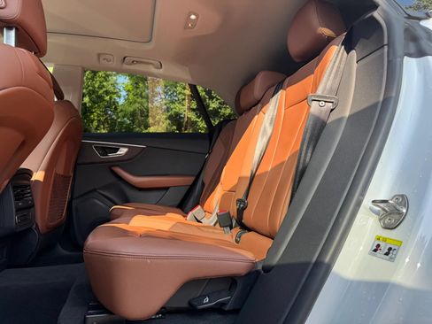 Used 2019 Audi Q8 Premium w/ Convenience Package AWD/4WD image 21