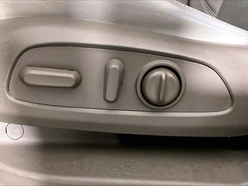 Used 2019 Chevrolet Traverse Premier w/ Driver Confidence II Package image 33