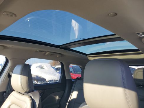 New 2026 Lincoln Corsair Premiere image 11