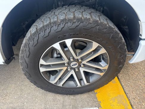 Used 2022 Ford F150 XL w/ STX Appearance Package image 11