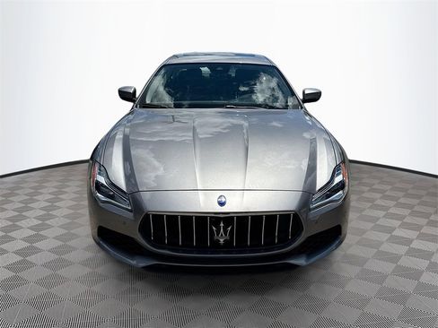 Used 2021 Maserati Quattroporte S image 2