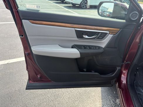 Used 2019 Honda CR-V Touring image 13