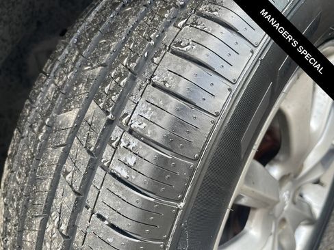 Used 2018 Jeep Cherokee Limited AWD/4WD image 11