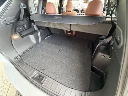 Used 2025 Mitsubishi Outlander SEL image 13