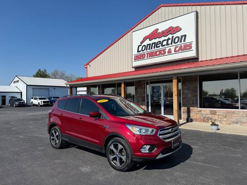Used 2018 Ford Escape SEL image 1