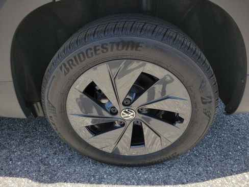 New 2026 Volkswagen Taos S FWD image 35