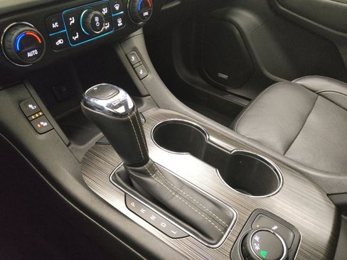 Used 2019 GMC Acadia SLT w/ Black Edition image 26