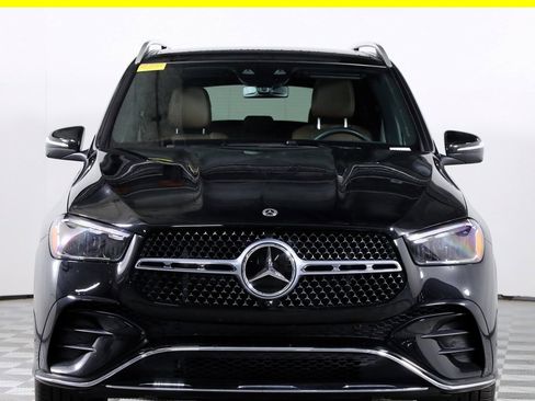 Used 2025 Mercedes-Benz GLE 450e 4MATIC image 2