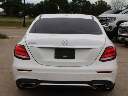 Used 2017 Mercedes-Benz E 300 image 4
