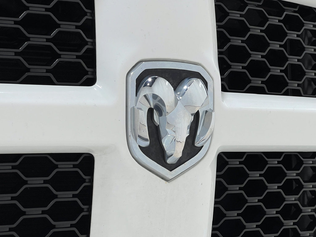 Used 2014 RAM 1500 Express AWD/4WD image 37