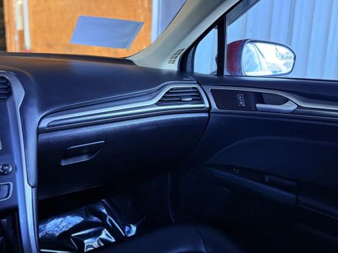 Used 2017 Ford Fusion SE w/ Equipment Group 201A image 43