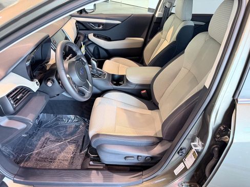 Used 2025 Subaru Outback Premium AWD/4WD image 34
