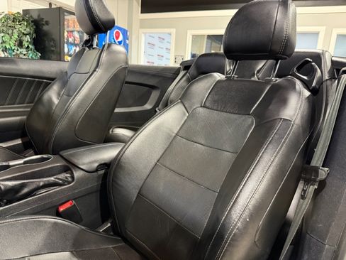 Used 2020 Ford Mustang GT Premium image 15