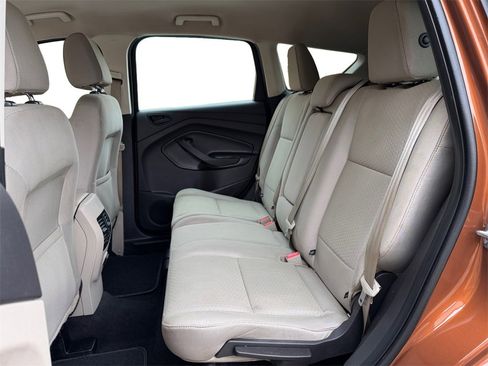 Used 2017 Ford Escape SE image 19