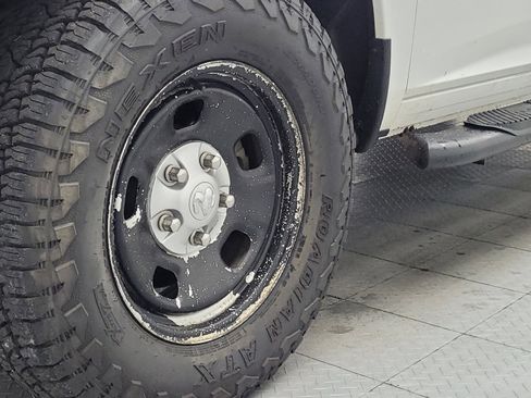 Used 2017 RAM 1500 Tradesman AWD/4WD image 31