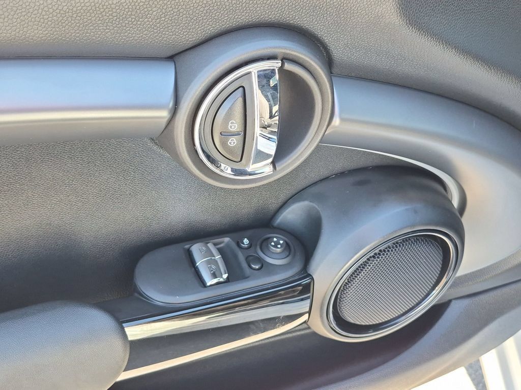 Used 2024 MINI Cooper John Cooper Works FWD image 31