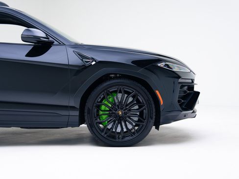 Used 2025 Lamborghini Urus SE image 19