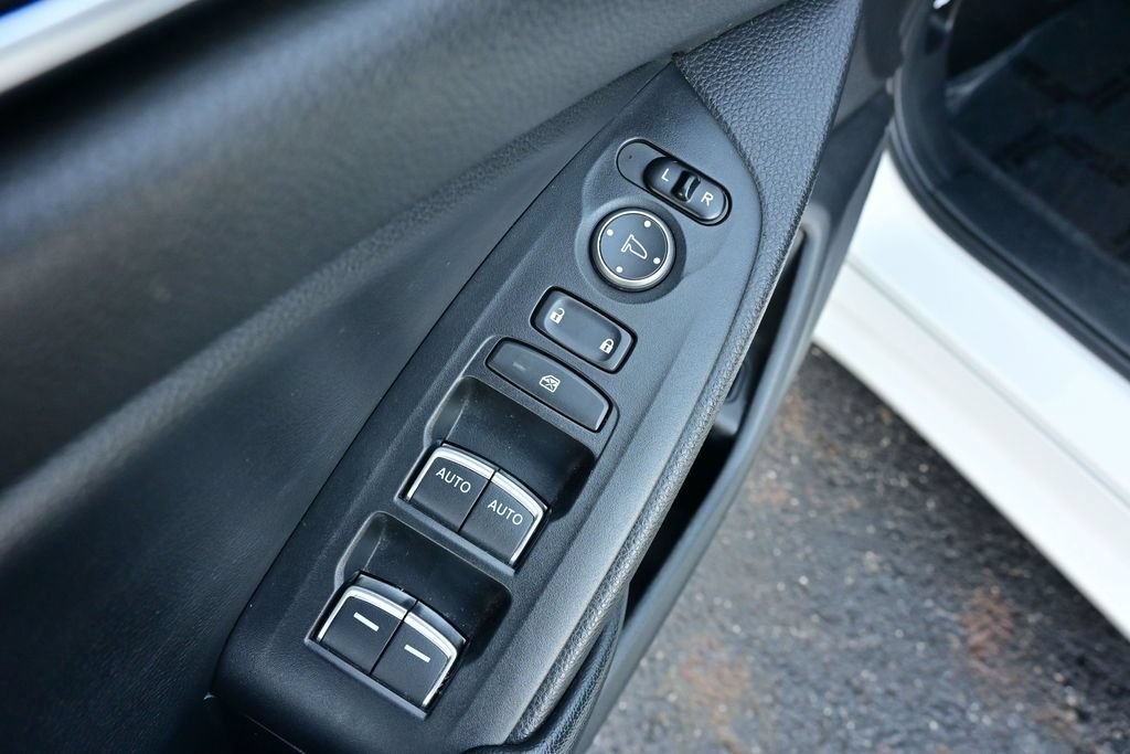 Used 2018 Honda Accord Sport image 10