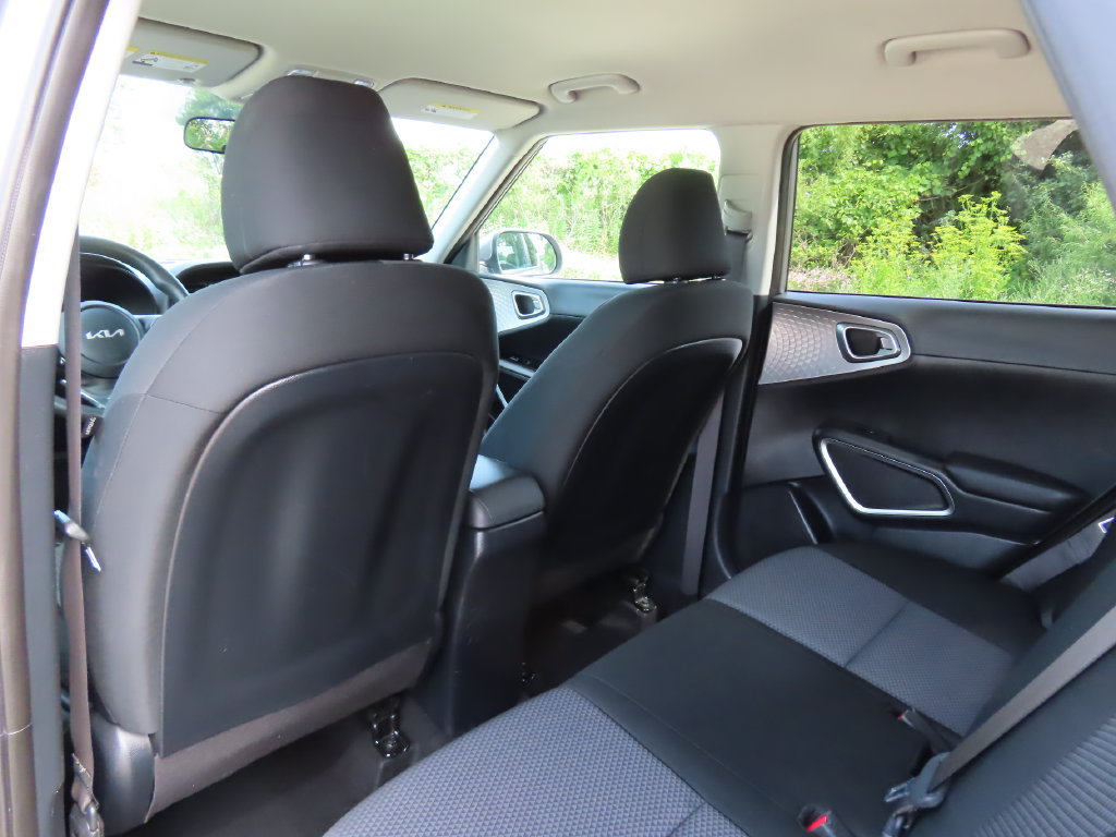 Used 2024 Kia Soul LX w/ Option Group 015 FWD image 24