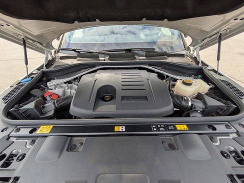 Certified 2024 Land Rover Range Rover Sport SE image 32