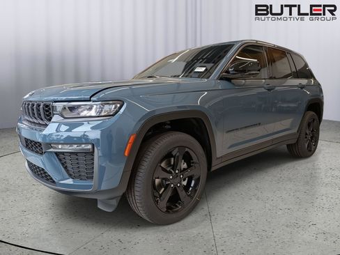 New 2026 Jeep Grand Cherokee Limited RWD image 2
