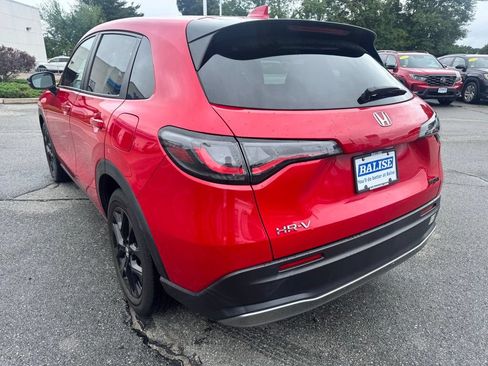 Used 2024 Honda HR-V Sport image 3