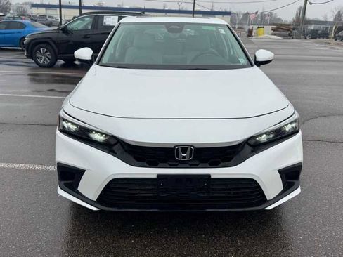 Used 2023 Honda Civic EX-L image 2