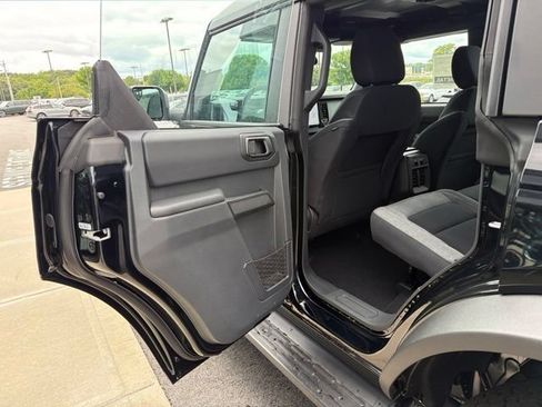 New 2026 Ford Bronco 4-Door w/ Sasquatch Package AWD/4WD image 9
