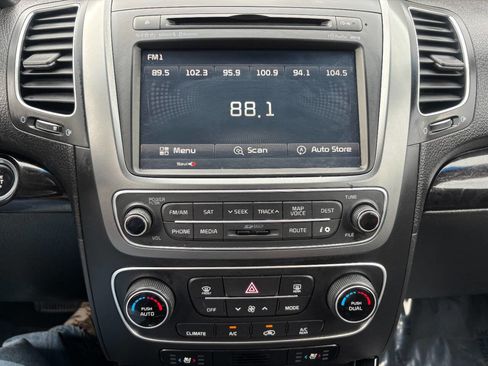Used 2014 Kia Sorento EX w/ EX V6 Touring Package image 16