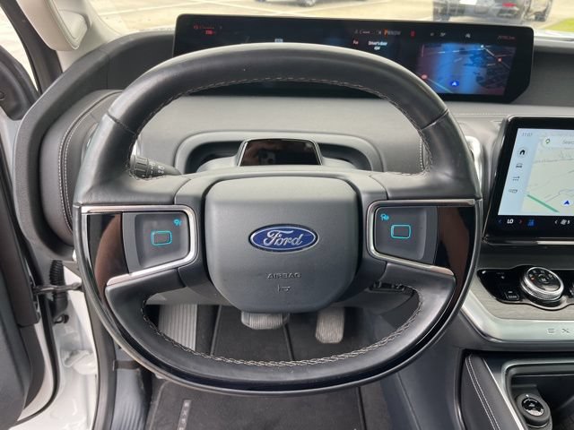 Used 2025 Ford Expedition Platinum AWD/4WD image 21