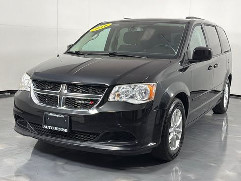 Used 2016 Dodge Grand Caravan SXT w/ UConnect Hands-Free Group FWD image 8