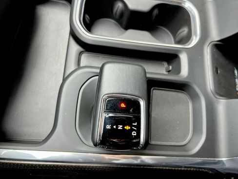 Used 2023 Chevrolet Silverado 1500 RST w/ Convenience Package II AWD/4WD image 14