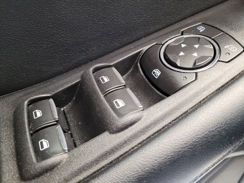 Used 2022 Ford Edge SEL image 27