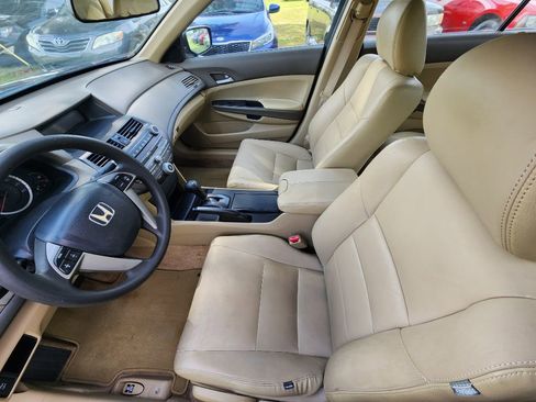 Used 2010 Honda Accord LX image 8