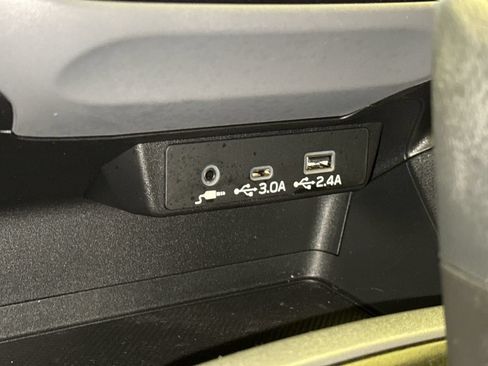 Used 2026 Subaru Crosstrek 2.5i Premium AWD/4WD image 27