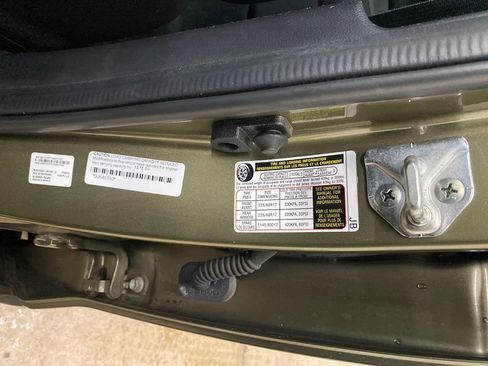 Certified 2022 Subaru Forester Premium image 28