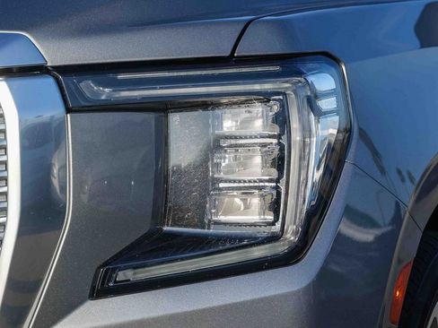 Used 2023 GMC Yukon Denali AWD/4WD image 5