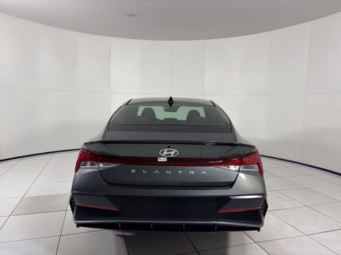 New 2026 Hyundai Elantra SEL Sport image 4