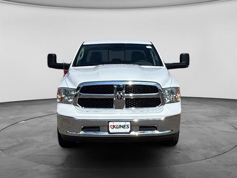 Used 2019 RAM 1500 Classic SLT AWD/4WD image 2