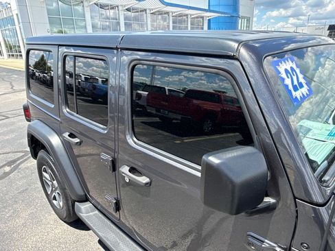 Used 2022 Jeep Wrangler Unlimited Sport AWD/4WD image 14