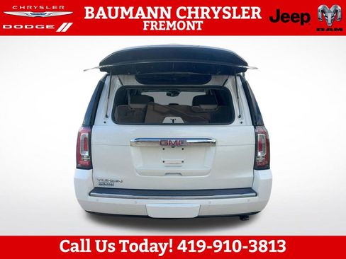 Used 2015 GMC Yukon Denali w/ Premium Package AWD/4WD image 6