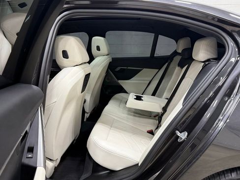 Used 2025 BMW i5 xDrive40 w/ M Sport Package image 41