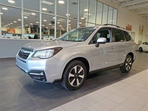 Used 2018 Subaru Forester 2.5i Premium w/ All-Weather Package image 3