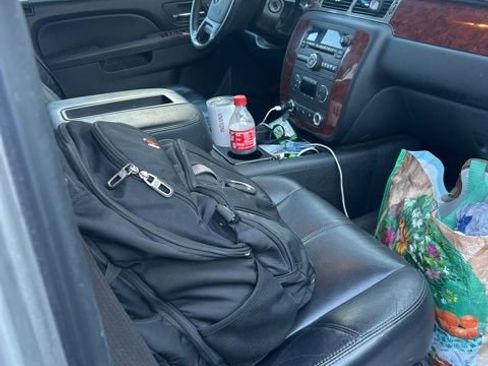 Used 2010 Chevrolet Avalanche LT w/ Luxury Package image 4