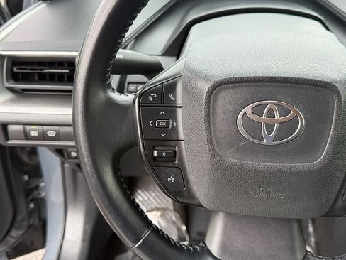 Used 2024 Toyota Prius LE FWD image 16